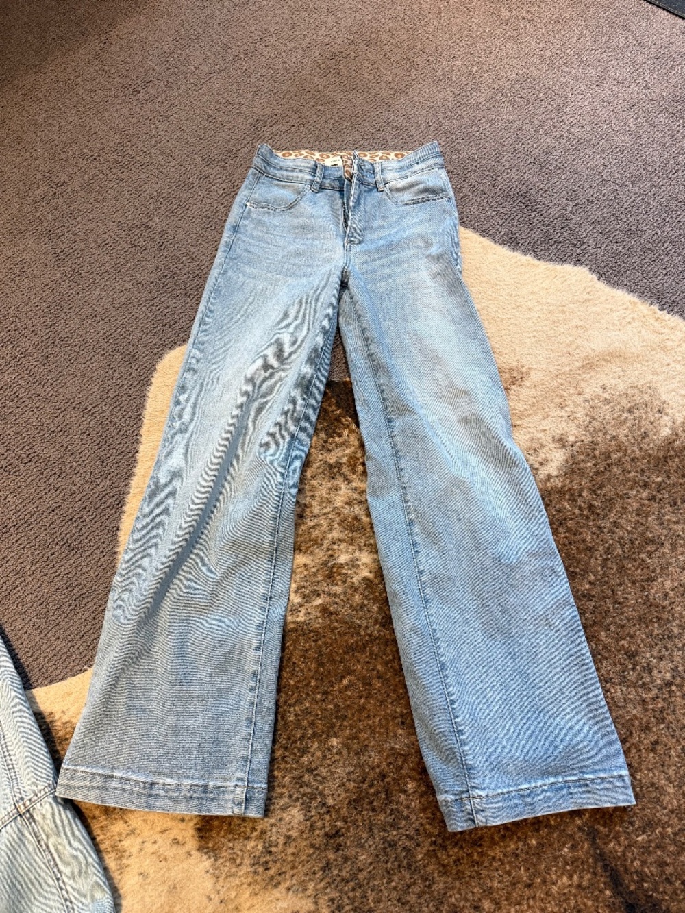 Risen Wide Leg Jeans
